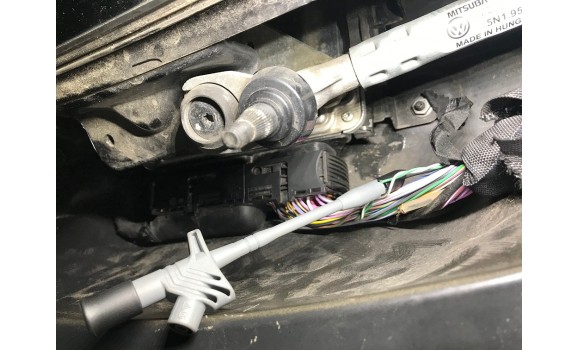 Как подключить осциллограф-Выходное напряжение-VW-Tiguan 2007-2017 : Image 1