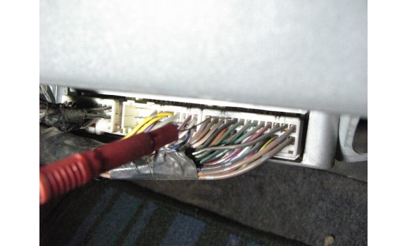 Как подключить осциллограф-Выходное напряжение-Toyota-Yaris 1999–2005 : Image 1