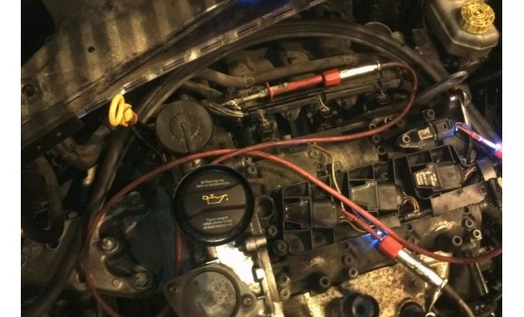 Точки подключения щупов - Сигнал ДПКВ + ДПРВ - Skoda - Fabia 1999-2007 : Image 1